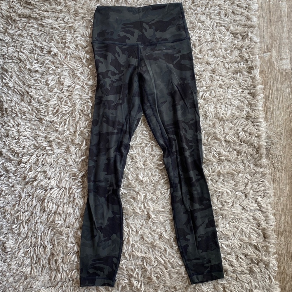 Lululemon green camo 7/8 leggings